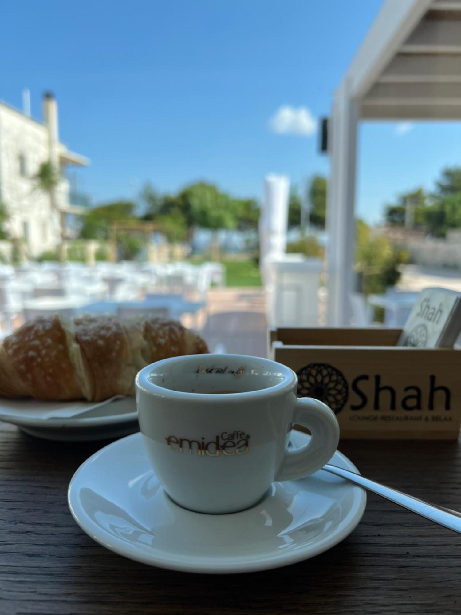 Shah Rooms&Relax Taranto Bagian luar foto