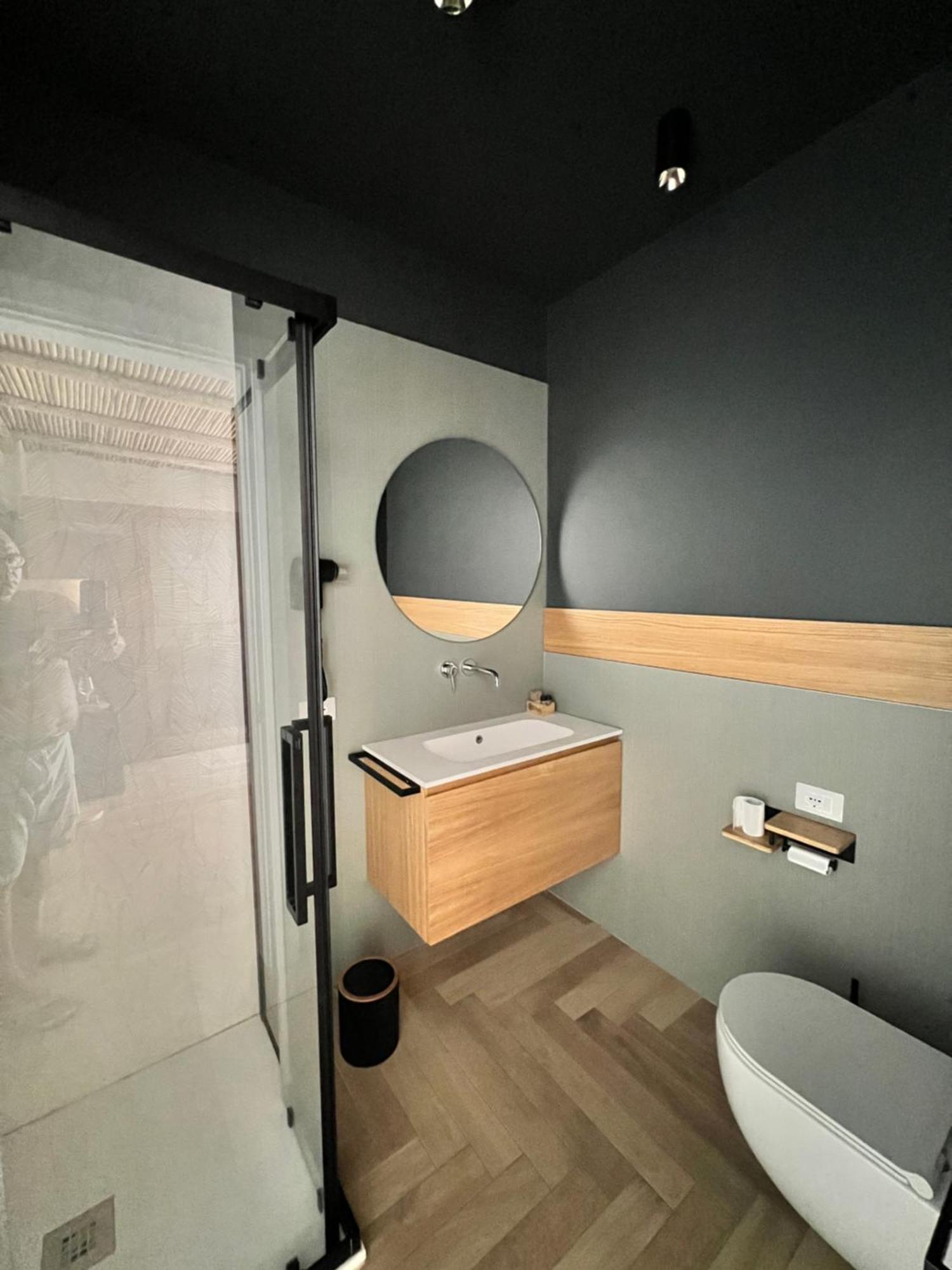 Shah Rooms&Relax Taranto Bagian luar foto